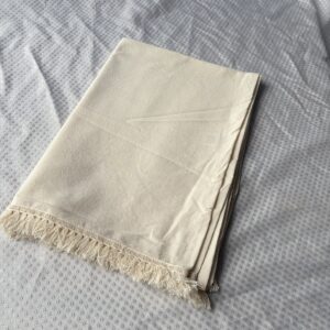 Camino de Mesa con Flecos Crema Liso