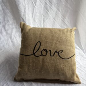 Almohadón Arpillera Love