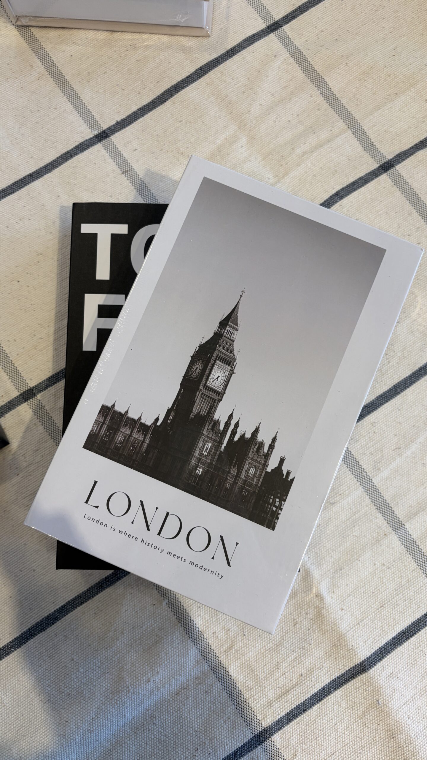 Libro caja cierre magnetico London City